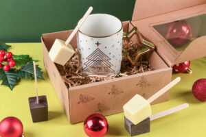 Διάφορα προϊόντα The Bees σε χριστουγεννιάτικη διάθεση